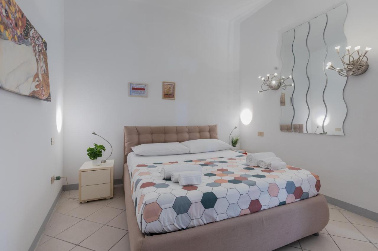 Tuttomondo Central Flat With Private Courtyard Pisa Exteriör bild